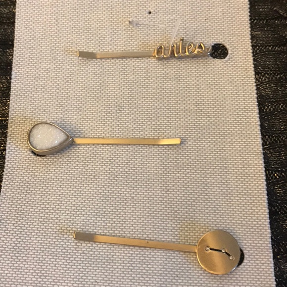 ANTHROPOLOGIE ZODIAC SIGNS BOBBY PINS ARIES nwot - Picture 3 of 4